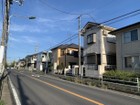 【前面道路】周辺は閑静な住宅地です。