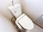 ■トイレは快適な温水洗浄便座機能付きです♪