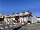 ちょっとした買い物をはじめ、ATMやマルチコピー機の利用、荷物の受け取りに便利な店舗留置サービスを利用できます。セルフレジが設置されている店舗です。