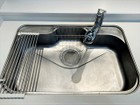 ■お手入れしやすいステンレスシンク！広めのシンクで調理器具も洗いやすいです♪