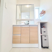 【洗面所】ゆとりの洗面スペースで朝の身支度もスムーズに
