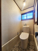 ■小窓から光の入るトイレ