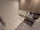 浴室乾燥機付きですので、雨の日の洗濯物も楽々です！