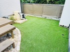 【庭】人工芝仕様なのでお子様も安心して遊べます♪