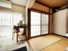 【1階和室約6帖】リビングに隣接する和室