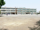 三橋小学校/さいたま市大宮区三橋2-20　　自然環境にも恵まれた環境は子育てたちが健やかに成長するために適した環境。
