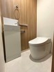【トイレ】空間すっきり、床掃除がしやすいタンクレストイレ！温水洗浄便座です