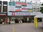【東急ストア金町店】営業時間：1F9:00-23:00,2F9:00-21:00　テナント多数（キャンドウ、銀座アスター、カルディ、クリーニング、回転ずし等）