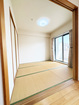 約5帖の和室。リビングに隣接した和室は客間にも。【2026年3月撮影】