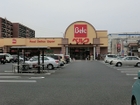 ベルク越谷西方店（1400ｍ）埼玉・群馬を中心に関東で展開する、「安心、おいしく」を提供する地域密着型の スーパーマーケット。営業時間：朝9：00～夜12：00/駐車場120台。