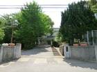 川口市立鳩ケ谷中学校（120ｍ）1949年設立の歴史ある中学校です。