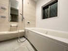 ■浴室には、追い焚き機能・浴室暖房換気乾燥機付き◎