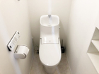 【1階トイレ】温水洗浄機付で快適なレストルーム