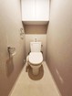 ■空間を有効活用できる壁面収納のついたトイレ。ペーパー類、タオル等がすっきり収納できます！