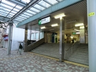 総武線「市川」駅まで徒歩26分。千葉県市川市市川一丁目にある、東日本旅客鉄道（JR東日本）の駅です