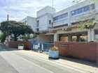 南小学校　徒歩8分（640ｍ）